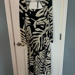Elegant Black and White Patterned Dress